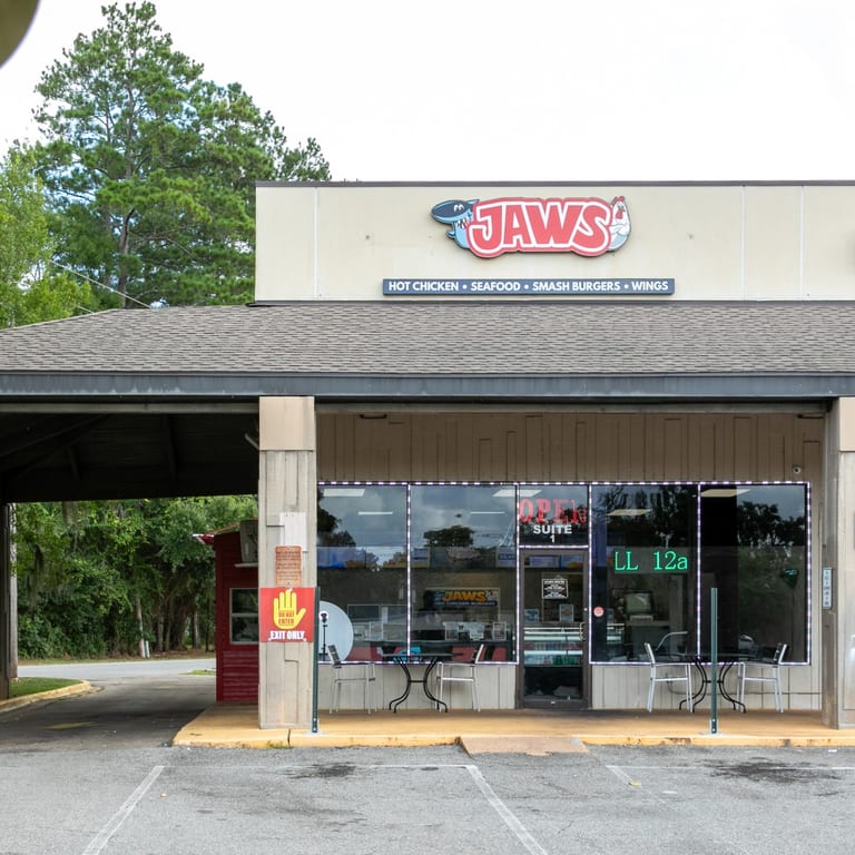 Welcome to Jaws Hot Chicken & Seafood